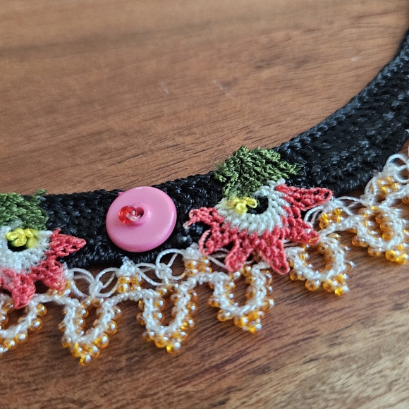 Handmade Oya Necklace - Picture 6 of 6